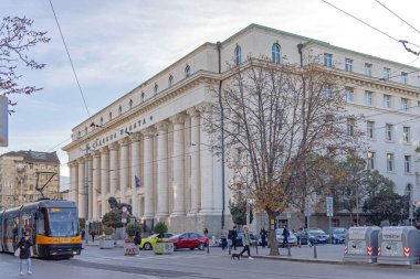 Sofya, Bulgaristan - 16 Ekim 2023: Vitosha Bulvarı 'ndaki Adalet Sarayı Neo Klasik Binası.