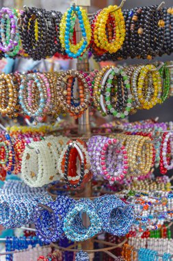 Renkli Seramik Bilezikleri Modern Bijoux Moda Mücevher Rafı