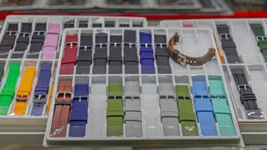 Renkli Silikon ve Kauçuk Modern Saat Kayışları