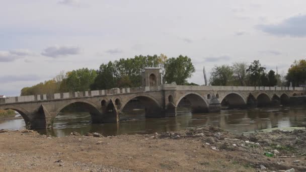Alte Steinbrücke Über Den Fluss Tunca Edirne Türkei — Stockvideo