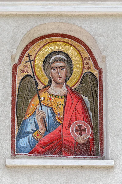 Belgrad, Sırbistan - 4 Mayıs 2019: Rakovica 'daki Sırp Ortodoks Manastırında Başmelek Michael Fresco Duvar.