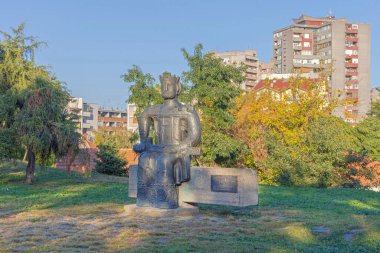 Krusevac, Sırbistan - 12 Ekim 2023: Şehir Prensi Lazar Hasi 'nin Şehir Parkı' ndaki Sonbahar Günü Anma Töreni.