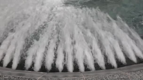 Springvand Med Mange Højhastigheds Vandstråle Dyser Rør Højstrømstryk – Stock-video