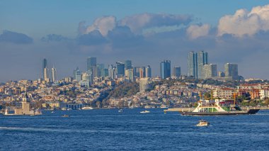 İstanbul, Türkiye - 19 Ekim 2023: Yeni Gökdelenler Ofisi Sunny Fall Day View 'da Modern Şehir Gökdeleni.
