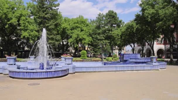 Subotica Serbia Agosto 2022 Fuente Agua Baldosas Cerámicas Azules Monumento Metraje De Stock