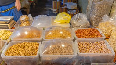 Toplu Çiftçi Pazarı 'nda kavrulmuş Fıstık ve Fıstık