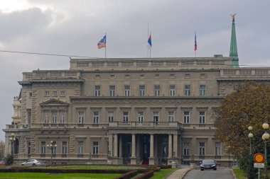 Belgrad, Sırbistan - 24 Kasım 2023: Capital City 'de Dragoslava Jovanovica Caddesi' ndeki Belediye Sarayı Eski Saray Binası.