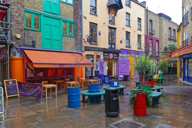 Londra, Birleşik Krallık - 28 Ocak 2013: Neals Yard Gizli Bahçe Sokağı Capital City Soğuk Kış Günü Covent Garden yakınlarında.