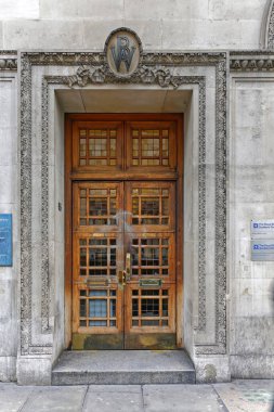 Londra, Birleşik Krallık - 21 Kasım 2013: İskoçya Medya Merkezi Kraliyet Bankası ve Şehir Merkezindeki Şirket Bankasına Giriş.