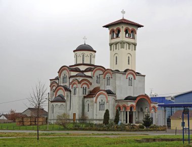 Novi Sad, Sırbistan - 24 Kasım 2015: Klisa 'da Yeni Sırp Ortodoks Kilisesi Efendimizin Yükselişi.
