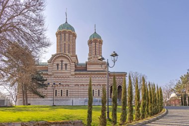 Craiova Romanya 'daki Güneşli Bahar Günü' nde Saint Demetrius Metropolitan Katedrali