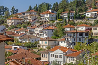 Eski Makedonya 'nın Ohri Kentinde Tepedeki Geleneksel Beyaz Evler