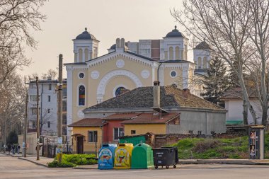 Vidin, Bulgaristan - 16 Mart 2024: Yenilenmiş Kültür Merkezi Jules Pascin Sinagogu İbadet Yeri.