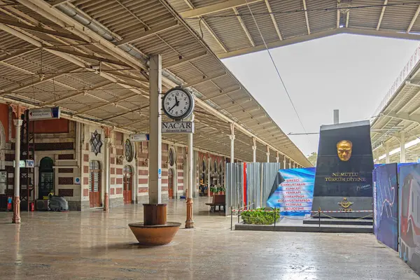 stock image Istanbul, Turkey - October 18, 2023: Clock Nacar Sculpture Mustafa Kemal Ataturk at Historic Orient Express Train Railway Station Sirkeci Terminal Building at Fatih.