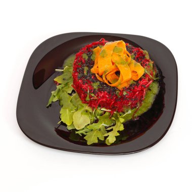 Siyah Tabak Sağlıklı Kahvaltı 'da Pancar Havucu Arugula Salatası