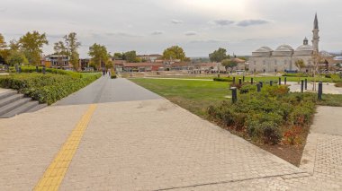 Edirne, Türkiye - 17 Ekim 2023: Eski Harabelerin Yeri ve Eski Ulu Camii İnşaat Tarihi Sonbahar Günü.