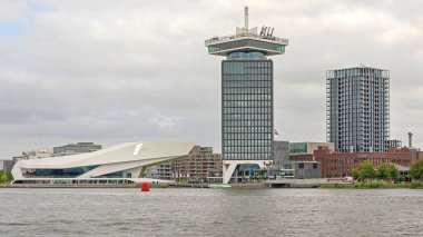 Amsterdam, Hollanda - 18 Mayıs 2018 Müze Adem Kulesi Burası Hollanda Bulutlu Bahar Günü.
