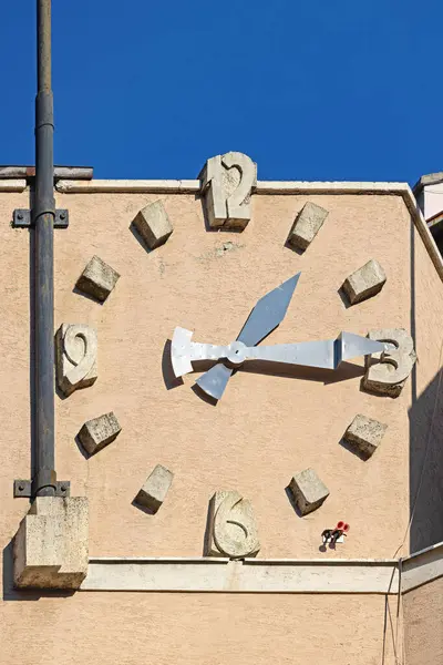 Belgrad 'da Büyük Kamu Saati Sırbistan' da Güneşli Gün