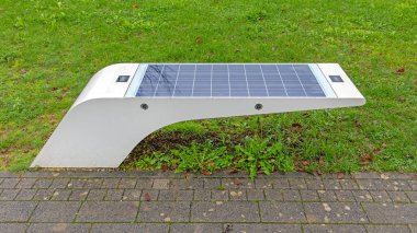 Hırvatistan 'da Güneş Enerji Paneli Kablosuz Elektrik ücretli Akıllı Telefon Benç Teknolojisi