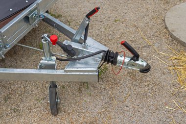 Karavanda El freni ve Destek Çarkı ile Euro Hitch Coupler
