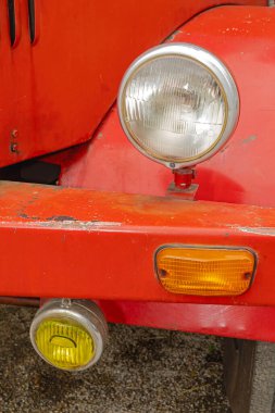 Klasik Kırmızı İtfaiye Aracı Motor Ön far Sis Işığı