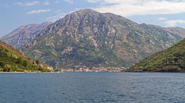Kotor Koyu Karadağ 'a Dar Giriş Adriyatik Denizi Doğa Deniz Burnu
