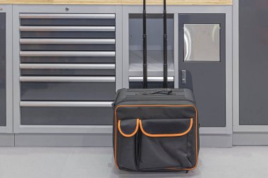 Servis Garajı Atölyesinde Tekerlekli Araç Çantası Araç Kutusu Çekmeceleri