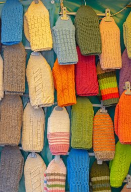 Satılık El yapımı Örgü Renkli Yün Çoraplar