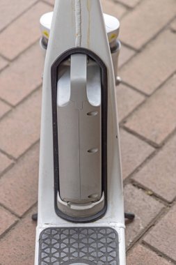 Kiralık Scooter Çerçevesinde Çıkarılabilir Batarya