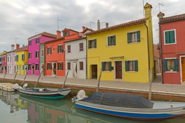 Burano Adası Venedik İtalya 'da Renkli Evler
