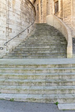 Avignon Fransa 'daki Eski Saray' da Büyük Taş Merdivenler