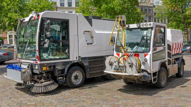 Hollanda 'daki Sokak Temizleme Makinesi Aracı