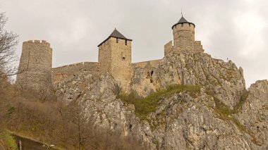 Ortaçağ Kalesi Taş ve Duvar Taşı Golubac Tarihi Sırbistan Bahar Günü