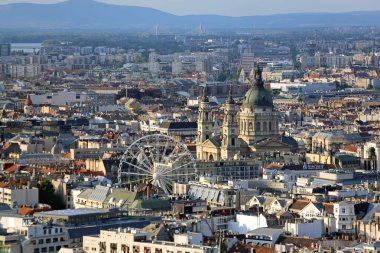 Budapeşte, Macaristan - 09 Temmuz 2015: Citadella 'nın başkenti Yaz Seyahati' nden Sunny Afternoon City Panorama.