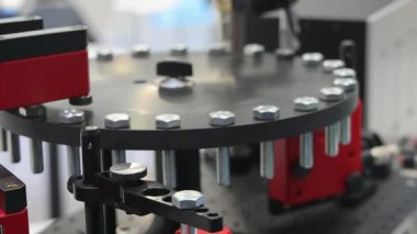 Metal Fabrikası Üretim Cıvataları Atlıkarıncada Dönüyor