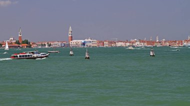 Venedik, İtalya - 10 Temmuz 2011: Venedik Göl Panorama Şehri Yaz Gezisi.