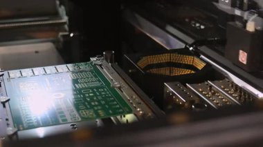 Otomatik Pcb Makinesi Elektronik Fabrika Üretim Devre Panosu
