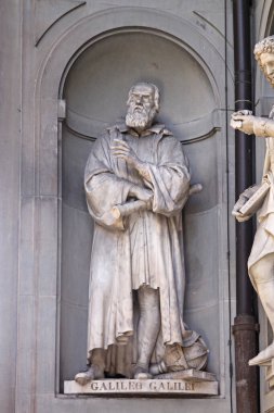 Floransa, İtalya - 30 Eylül 2009: Ünlü Galileo Galilei Astronomi fizikçisi, Uffizi Galerisi mühendisi.