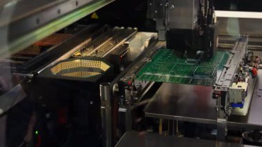 Otomatik Elektronik Fabrika Üretim Süreci Pcb Makinesi