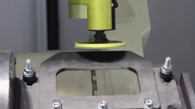 Otomatik Yörünge Dönüşümlü Robotik Cnc Torna Metal Atölyesi