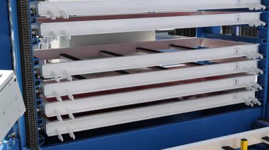 Otomatik Panel Değiştirici Makine Ekipman Metal Atölyesi