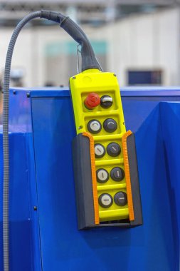 İnşa Turnası için Holder 'da Zorlu Basma Düğmeleri Sarı Kablolu Uzaktan Kumanda