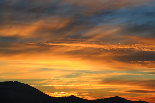 Wolkendecke Bei Sonnenuntergang Über Den Bergen Des Libanon — Stockfoto