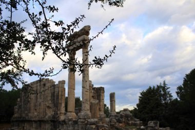 Ain Ekrine, Lübnan 'daki Roma harabeleri..