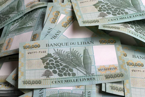 Empilements Livres Libanaises 100 000 Dénominations Symbolisant Chute Monnaie Libanaise Images De Stock Libres De Droits