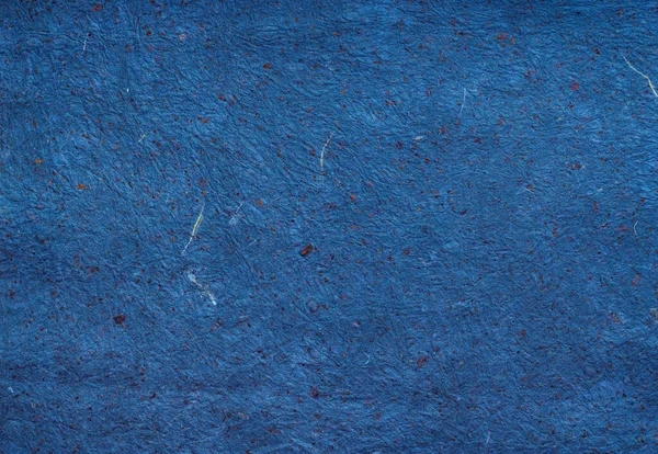 Papel Azul Profundo Enrugado Com Manchas Coloridas Cobre Embutidas Arranhões — Fotografia de Stock