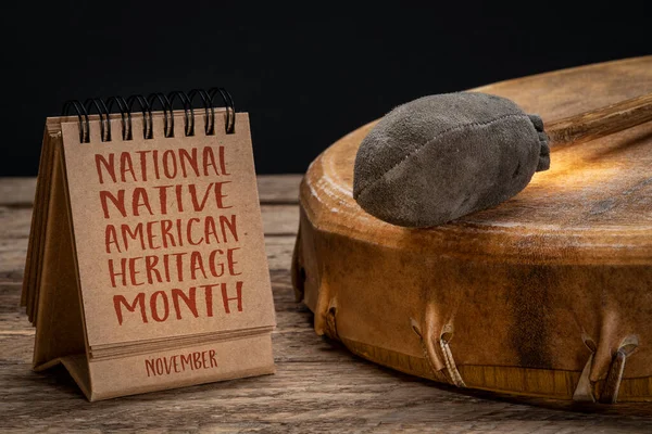 Novembro Mês Patrimônio Nacional Nativo Americano Caligrafia Pequeno Calendário Desktop Fotografias De Stock Royalty-Free