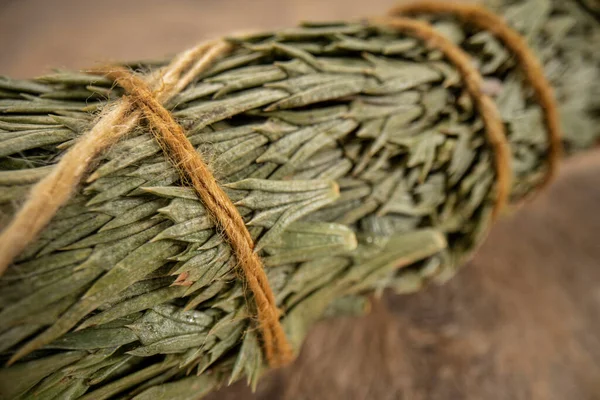 Siskiyou Cedar Incense Bundle Textured Bark Paper Aromatherapy Concept Macro — Stock Photo, Image