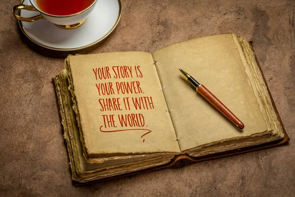 你的故事就是你的力量与世界分享它 复古杂志上鼓舞人心的笔迹 — 图库照片