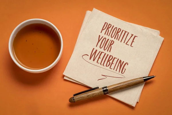 Prioritize Your Wellbeing Inspirational Note Napkin Self Care Concept — Stock Photo, Image